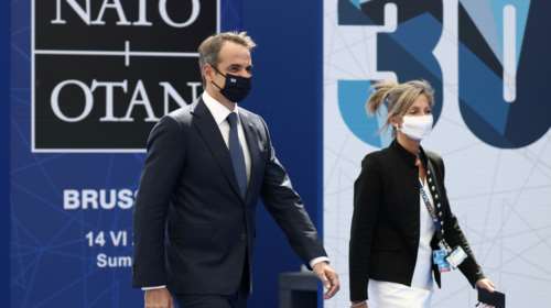 O Μητσοτάκης στο ΝΑΤΟ για αυταρχικούς ηγέτες που απειλούν τις Δημοκρατίες... Ποιους φωτογράφισε