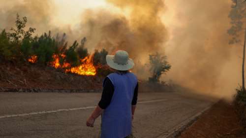 Καιρός: Ισχυροί άνεμοι και θερμοκρασία έως 34 βαθμούς - Υψηλός κίνδυνος πυρκαγιάς σε Αττική και άλλες 10 περιοχές