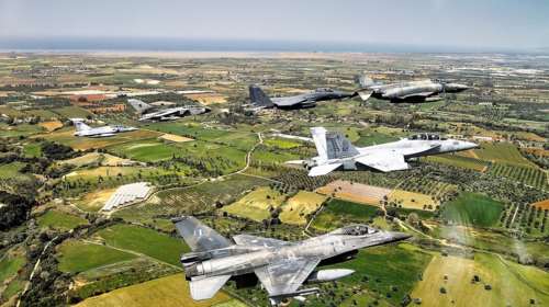 Ηνίοχος 23: Ξεκίνησε σήμερα η μεγάλη πολυεθνική αεροπορική άσκηση