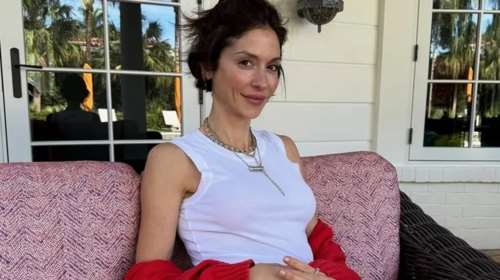 Πώς να φορέσεις το wide leg παντελόνι όπως η Σοφία Καρβέλα