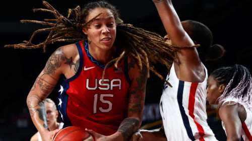 Brittney Griner: Αυτή είναι η δίμετρη Αμερικανίδα σταρ του γυναικείου μπάσκετ που κρατείται σε ρωσική φυλακή - Τι συνέβη