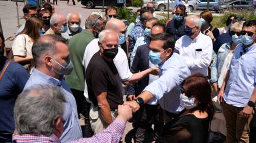 Τσίπρας από Χαλκίδα: Η κυβέρνηση Μητσοτάκη έβγαλε από τη &quot;ναφθαλίνη&quot; τις πολιτικές της Θάτσερ και του Ρίγκαν