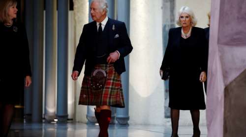 Στο Κοινοβούλιο της Σκωτίας ο Κάρολος: Σε αυτούς τους λόφους και στις καρδιές σας η οικογένειά μου βρήκε ένα καταφύγιο και ένα σπίτι