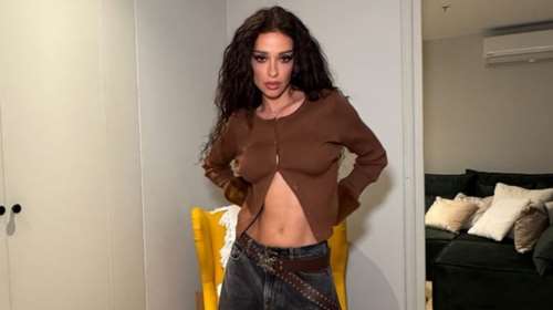 Η Ελένη Φουρέιρα φόρεσε το πρώτο μπικίνι της σεζόν: Η φωτογραφία από τον κήπο του σπιτιού της