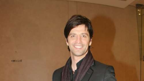 Έτος 1991: Όταν ο Σάκης Ρουβάς τραγουδούσε σε κλαμπ της Κέρκυρας