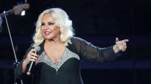 Άγγελος Νικόλιζας: Αυτός είναι ο μονάκριβος γιος της Μπέσσυς Αργυράκη με την καλλιτεχνική φλέβα