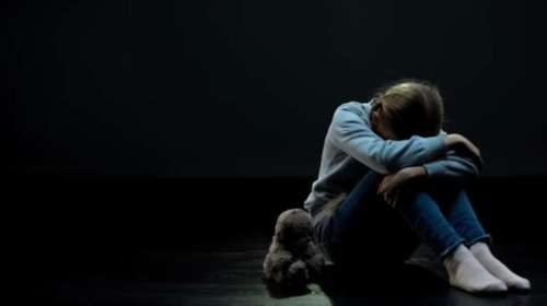 Κολωνός: &quot;Έτρεμα κι έκλαιγα, μου είπε ότι έκανε χαζομάρα, δεν έπρεπε&quot;- Τι λέει η 16χρονη για τους βιασμούς της από τον 44χρονο