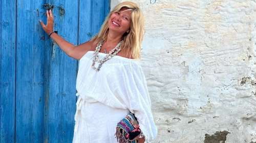 Η Ζήνα Κουτσελίνη χωρίς ίχνος μακιγιάζ κατά τη διάρκεια των διακοπών της