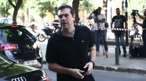 Δίκη Χρυσής Αυγής: Και ο Αλέξης Τσίπρας στη συγκέντρωση έξω από το Εφετείο