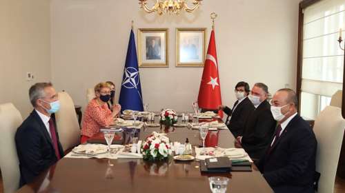 Προκλητικός Τσαβούσογλου σε Στόλτεμπεργκ: Η Ελλάδα έστειλε πολεμικά και προκάλεσε την ένταση στη Μεσόγειο