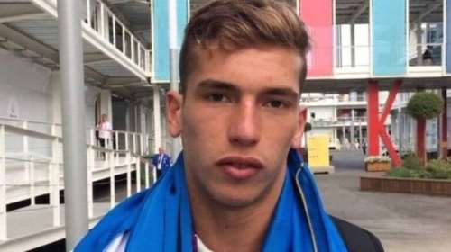 Αδαμάντιος Μαντής - Αναβλήθηκε ξανά η δίκη: "Ο δολοφόνος του παιδιού μου με αποκαλούσε ανισόρροπη", ξεσπά η μητέρα του πολίστα