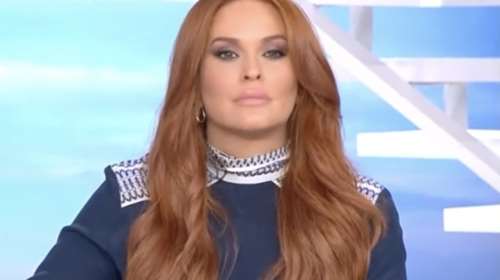 Σίσσυ Χρηστίδου: &quot;Έμαθα μετά τα 30 ότι με παρακολουθούσε - Έμπαινε πίσω από θάμνους μαζί με τον μπαμπά μου&quot;