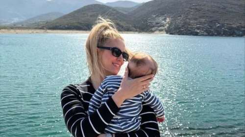 Ένας γκρι ουρανός γεμάτος αστέρια: Η Φωτεινή Πετρογιάννη έχει την πιο ιδιαίτερη διακόσμηση στο δωμάτιο του γιου της