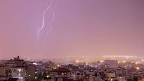Συναγερμός για την κεραυνική δραστηριότητα τις επόμενες ώρες - Σε αυξημένη ετοιμότητα η Πυροσβεστική