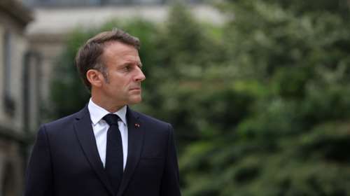 Ανοιχτή επιστολή Μακρόν προς Γάλλους: &quot;Κανείς δεν κέρδισε&quot; - &quot;Οι δημοκρατικές δυνάμεις να σχηματίσουν κυβερνητικό συνασπισμό&quot;