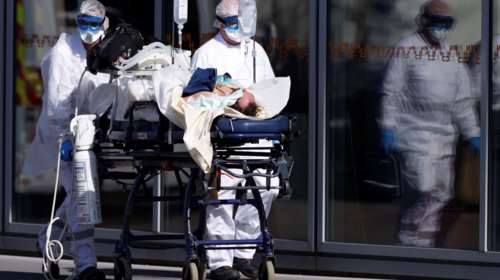 Tα στατιστικά του κορονοϊού στην Ελλάδα: Ο μέσος όρος ηλικίας των νοσηλευομένων - Άνδρες και οι 6 νεκροί