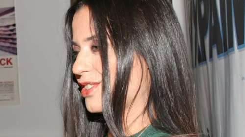 Καλοκαιρινή εμφάνιση για τη Μαρία Τζομπανάκη: Με πολύχρωμο καφτάνι