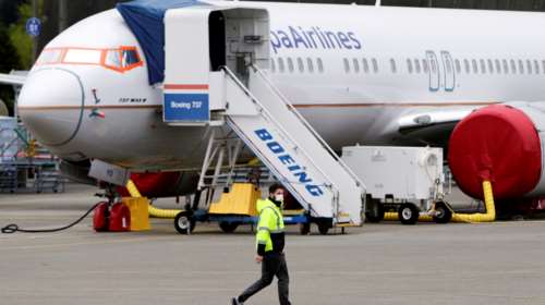 Πώς θα ταξιδεύουμε πλέον στην Ευρώπη: Χωρίς κενές θέσεις αλλά με μάσκα στα αεροπλάνα