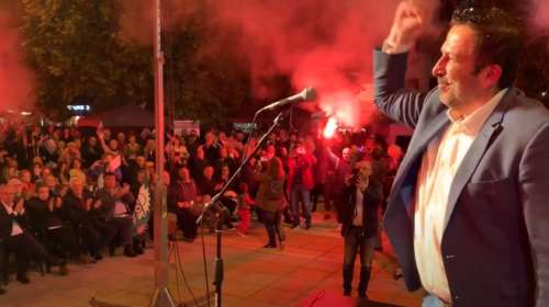 Με συνθήματα και πυρσούς η μεγάλη συγκέντρωση του Στέφανου Παραστατίδη στο Κιλκίς [βίντεο]