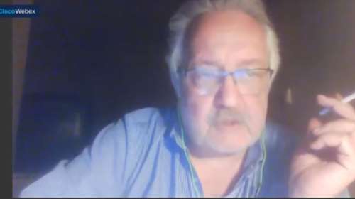 Δημοτικό Συμβούλιο Θεσσαλονίκης: Συνεδριάσεις στο YouTube με πιτζάμες, φαί και...τσιγάρο - &quot;Σεβαστείτε τον θεσμό&quot;