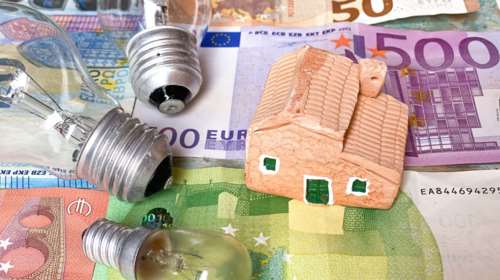 Ηλεκτρικό ρεύμα: Σενάρια για νέα φορολόγηση υπερκερδών μετά την εκτόξευση των τιμών - Εκτακτη σύσκεψη με Μητσοτάκη