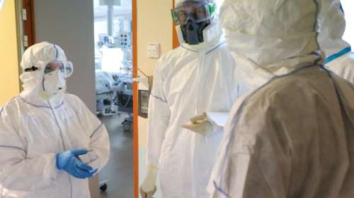 Ρωσία: Ξεπέρασαν τις 300.000 τα κρούσματα του ιού - Σχεδόν 3.000 οι νεκροί