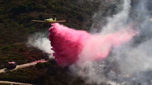 Φωτιά στο Μαρκόπουλο: Οριοθετήθηκε το μέτωπο στον Βαραμπά - Συνεχίζονται οι ρίψεις από εναέρια μέσα