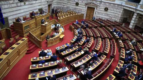 Στη Βουλή το νομοσχέδιο για το αναπτυξιακό πρόγραμμα της χώρας – Τι προβλέπουν οι διατάξεις