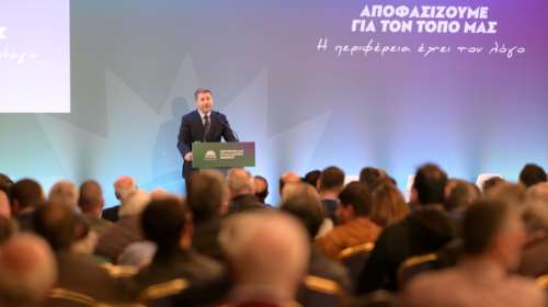 Ανδρουλάκης: Το ΠΑΣΟΚ δεν έχει πλάτες - Δίνει αγώνα μόνο με εσάς