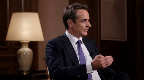 Μητσοτάκης για εμβόλιο: Το προσωπικό βίωμα με την ασθένεια της μητέρας του - &quot;Έπασχε από πολιομυελίτιδα&quot;