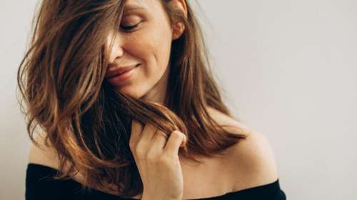 Το μεταλλικό στοιχείο που κάνει θαύματα σε δέρμα, μαλλιά και νύχια