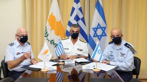 Υπεγράφη το πρόγραμμα τριμερούς στρατιωτικής συνεργασίας ανάμεσα σε Ελλάδα, Κύπρο και Ισραήλ