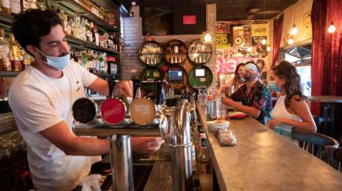 Σαρώνει ο κορονοϊός στο Ισραήλ: Κλείνουν πάλι μπαρ, νυκτερινά κέντρα και γυμναστήρια