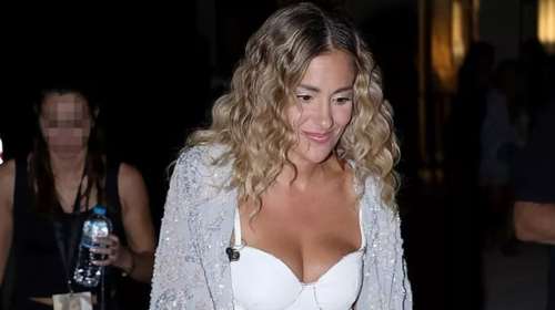 Νατάσα Μποφίλιου: Το boho chic φόρεμά της είναι μία (ωραία) επιλογή για την εποχή