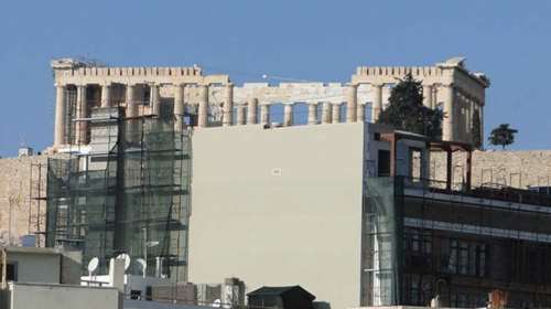 &quot;Κόβονται&quot; δυο όροφοι από το πανύψηλο ξενοδοχείο στην Ακρόπολη [εικόνες]