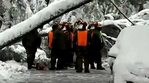 Και ο στρατός στη μάχη στο Διόνυσο για την αντιμετώπιση των προβλημάτων από τη &quot;Μήδεια&quot; [βίντεο]