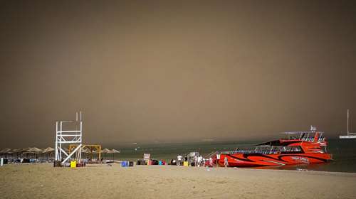 Φωτιά στη Ρόδο: Jet2 και TUI ακυρώνουν τις πτήσεις τους προς το νησί