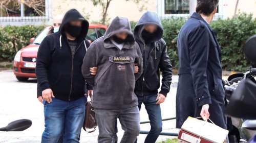 Nτελίβερι κοκαΐνης σε επώνυμους: Στη φυλακή οι έξι κατηγορούμενοι - Αρνούνται τις κατηγορίες και δηλώνουν τοξικομανείς