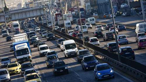 Καραμπόλα τεσσάρων αυτοκινήτων στη λεωφόρο Αθηνών – Αυξημένη κίνηση στο σημείο
