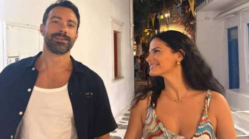 Χριστίνα Μπόμπα- Σάκης Τανιμανίδης: Οικογενειακώς στην Πάρο - Μαζί τους η Ματούλα Τανιμανίδη