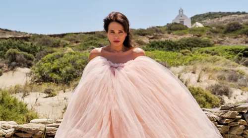 Επίγειος Παράδεισος: Η σχεδιάστρια Σήλια Κριθαριώτη ξεναγεί το Harper’s Bazaar στο πανέμορφο εξοχικό της στην Ίο