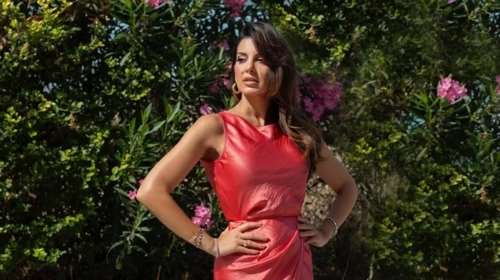 Η Σταματίνα Τσιμτσιλή με little black dress: Ο αλάνθαστος τρόπος που το φόρεσε