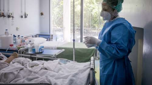 Ξεσπάει η διευθύντρια Παιδιατρικής Κλινικής στο ΠΑΓΝΗ για τους αρνητές της μάσκας: Ελάτε να σας ξεναγήσουμε στο νοσοκομείο