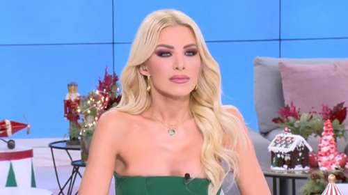Η &quot;Super Κατερίνα&quot; έσπασε το ρόδι με απουσίες- Όσα είπε στην έναρξη