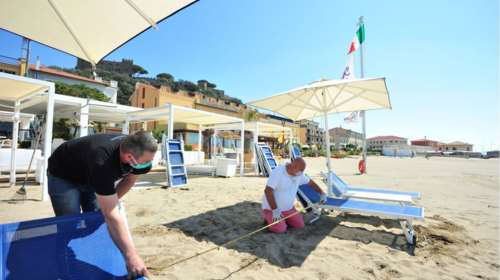 "Μπόνους διακοπών" 2,4 δισ. ευρώ στους Ιταλούς για εσωτερικό τουρισμό