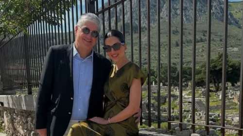 Σταματίνα Τσιμτσιλή: Στο πατρικό του συζύγου της Θέμη Σοφού στην Αρχαία Κόρινθο