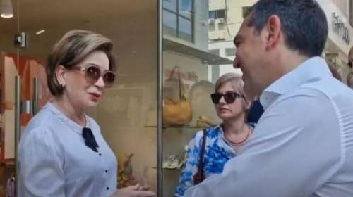 Εκλογές 2023: Βολιώτισσα μιλάει με τον Τσίπρα και στο τέλος του εύχεται να είναι... δεύτερος στις εκλογές [βίντεο]