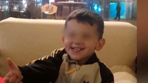 Κακοποίηση 3χρονου Άγγελου: &quot;Να βαρέσει το παιδί του που δεν το είχε; Δεν το έβλεπε&quot;- Τι λέει η μητέρα του βιολογικού πατέρα