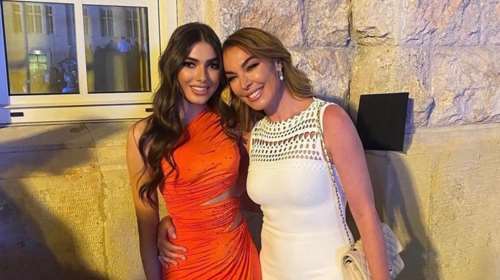 Όταν η Λυδία Ευαγγελάτου ήταν ένα ξανθό, πανέμορφο κοριτσάκι: Η φωτογραφία με την Τατιάνα Στεφανίδου