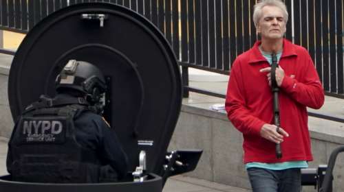 Νέα Υόρκη: Λήξη συναγερμού για τον ένοπλο έξω απο τα γραφεία του ΟΗΕ - Παραδόθηκε στην αστυνομία [Βίντεο]